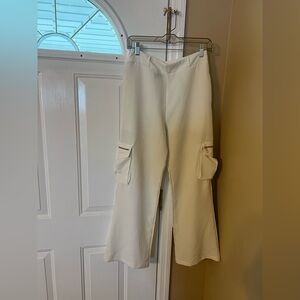 Menta Oficial White Wide-Leg Cargo Pants with Pockets & Zipper - Women's 8
